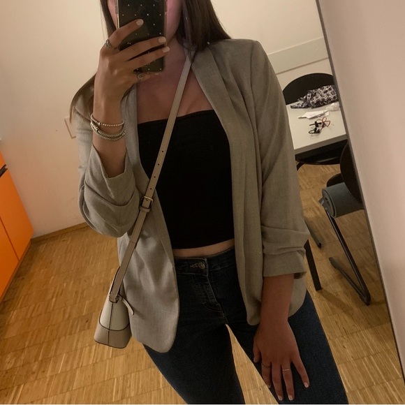 H&M Jackets & Blazers - H&M Gray 3/4 Sleeve Blazer